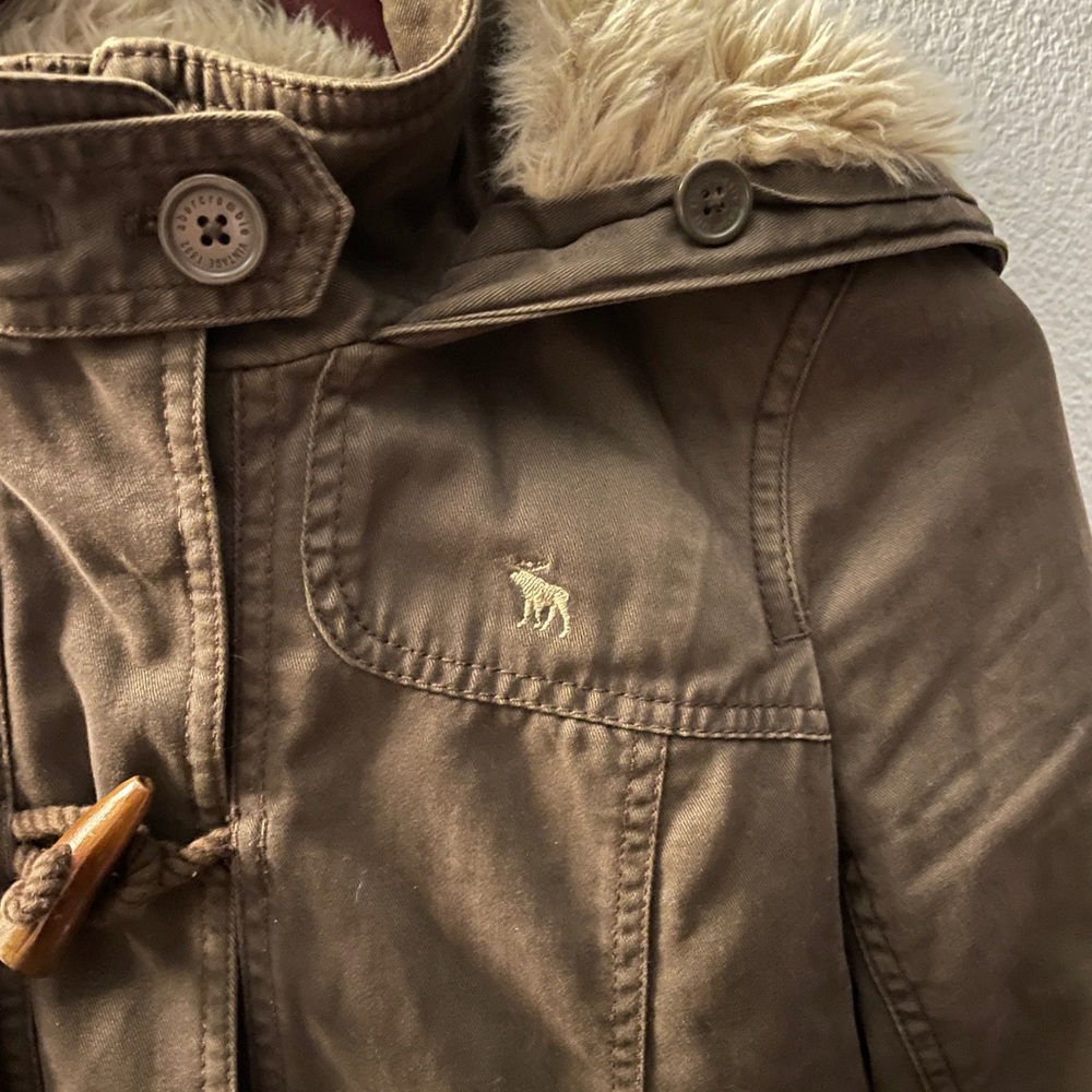 Brown fur kids abercrombie winter jacket - large